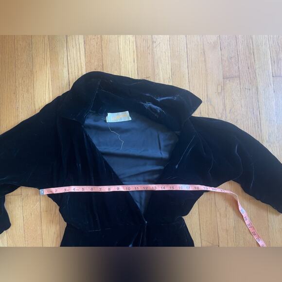 60s Vintage Black Silk Velvet Saks Fifth Ave Wrap Dress - Picture 5 of 13